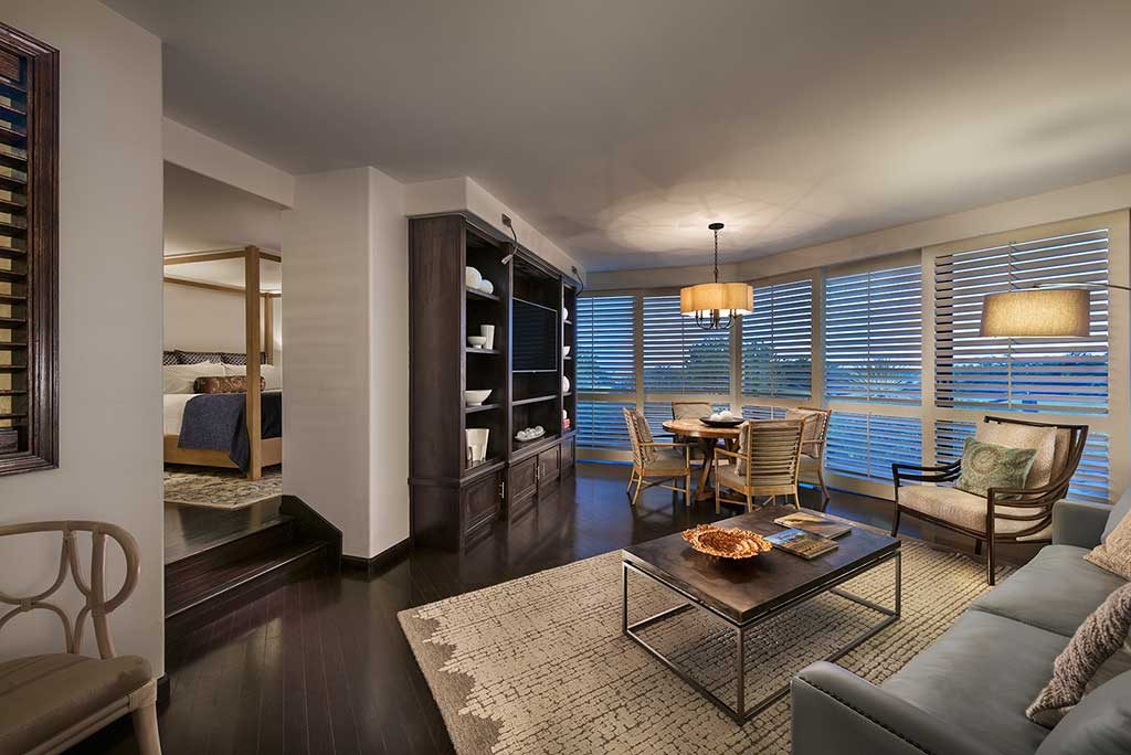 pismo_beach_hotel_deals_edgewater_suite_livingroom-1024x684