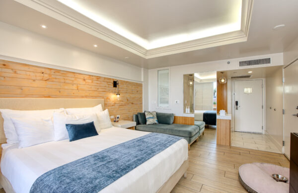 The Cliffs Hotel | King Terrace Room - View of Bed