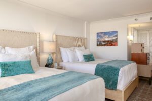 The Cliffs Hotel | Cliffs Coastal Room - Beds